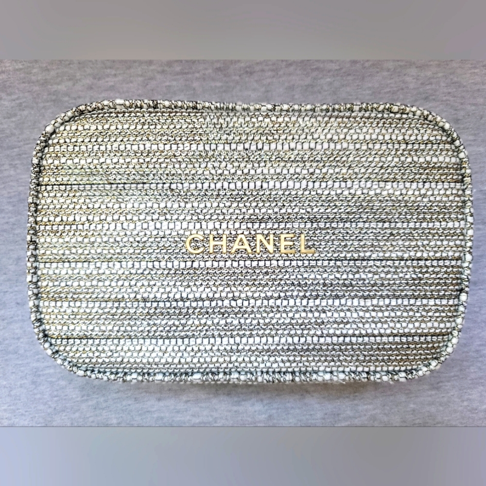 Chanel Stay Polished 2022 Manicure Gift Set